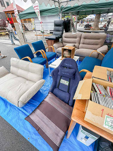 地域イベントでのリユース家具販売